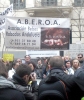 Aberoa, Andalusiska föreningen för stulna barn, vill förhindra att fall arkiveras. De har flera gånger rest till Madrid för att demonstrera.